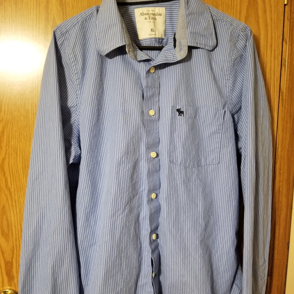 Men's Abercrombie and Fitch long sleeve shirt